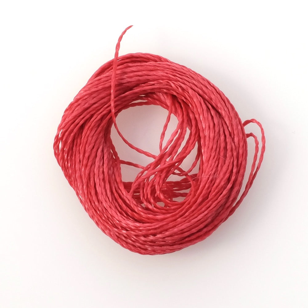 10 mètres de fil ciré Linhasita 0,5mm pour micro macramé - Framboise