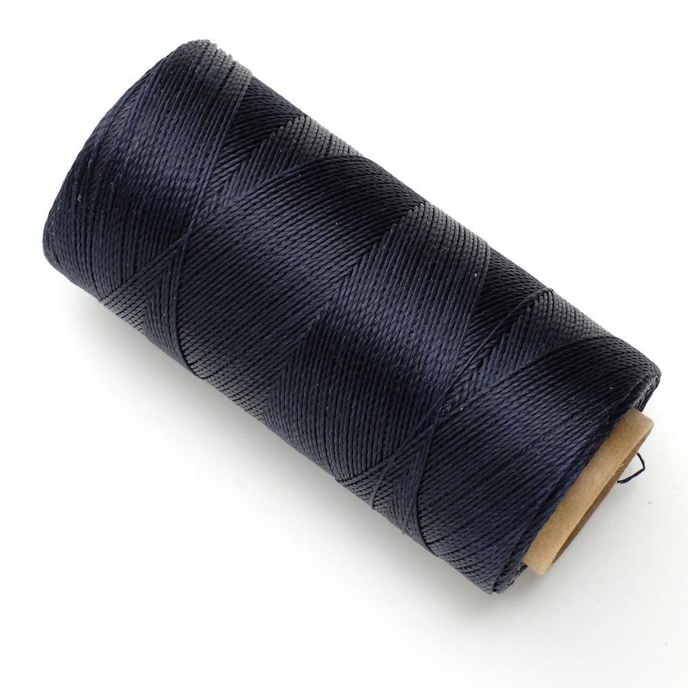 10 mètres de fil ciré Linhasita 0,5mm pour micro macramé - Bleu marine