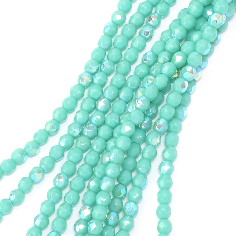 Fil de perles de Bohème rondes facettées 4 mm vert turquoise irisé AB