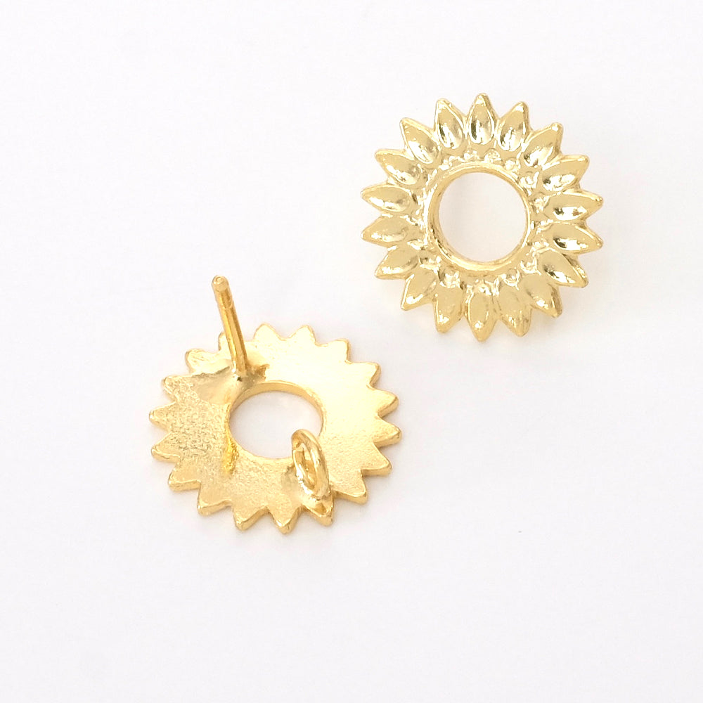 Boucles d'oreilles clous Fleur en laiton doré à l'or fin 24K, la paire