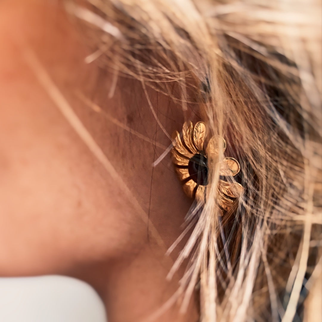 Boucles d&#39;oreilles clous Fleurs marguerite en laiton doré à l&#39;or fin 24K, la paire